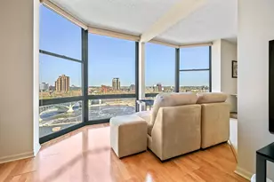 401 S 1st St, Minneapolis, MN 55401 - Photo 1