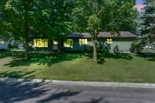 3802 W Amber Lake Dr, Fairmont, MN 56031 - Photo 1