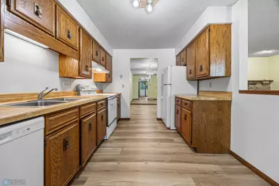 3237 17th Avenue S #101, Fargo,  58103 - Photo 17