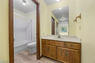 3237 17th Ave S, Fargo,  58103 - Photo 25