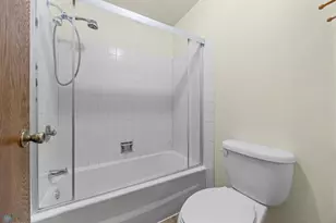 3237 17th Ave S, Fargo,  58103 - Photo 27