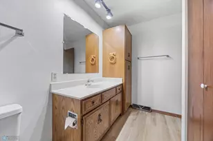 3237 17th Ave S, Fargo,  58103 - Photo 35