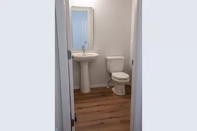 4801 Decorah Way S, Fargo, ND 58104 - Photo 7