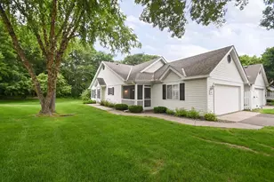 11812 37th St NE, Saint Michael, MN 55376 - Photo 1