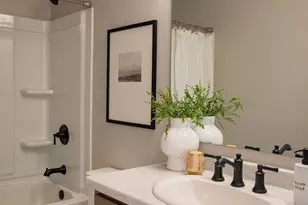 3624 Decorah Way, Fargo, ND 58104 - Photo 7