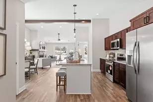 2339 17th Ave E, North Saint Paul, MN 55109 - Photo 3