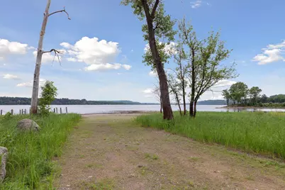 560 Lakeside Bay Drive S, Bayport, MN 55003 - Photo 33