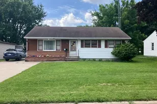 618 9th Ave SE, Waseca, MN 56093 - Photo 1