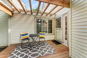 252 Cambria Ct, Woodbury, MN 55125 - Photo 1