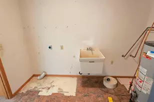 9136 Windsor Terrace, Brooklyn Park, MN 55443 - Photo 25