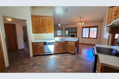 9136 Windsor Terrace, Brooklyn Park, MN 55443 - Photo 7