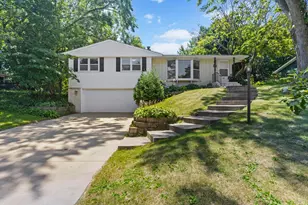 758 Sextant Ave W, Roseville, MN 55113 - Photo 1