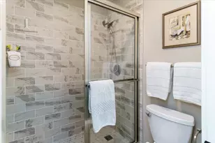 10501 Cedar Lake Rd, Minnetonka, MN 55305 - Photo 19