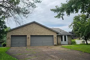 1199 Sunrise Dr, Woodbury, MN 55125 - Photo 1