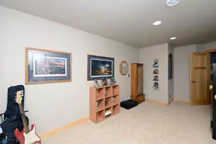 4703 Woodhaven St S, Fargo, ND 58104 - Photo 45