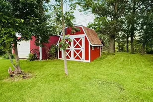 18986 Captive Lake Rd, Garrison, MN 56450 - Photo 47