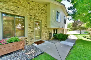 1945 Kingsview Ln N, Plymouth, MN 55447 - Photo 1