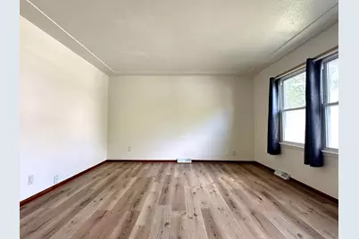 1332 Logan Avenue N, Minneapolis, MN 55411 - Photo 5