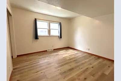 1332 Logan Avenue N, Minneapolis, MN 55411 - Photo 11