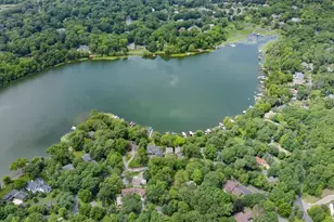 6620 Horseshoe Curv, Chanhassen, MN 55317 - Photo 9