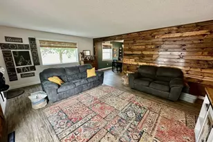 507 6th St NE, Roseau, MN 56751 - Photo 9