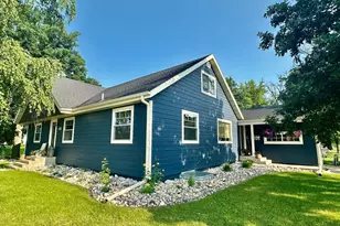 507 6th St NE, Roseau, MN 56751 - Photo 1