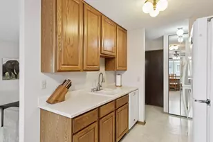 333 8th Street SE, Minneapolis, MN 55414 - Photo 9