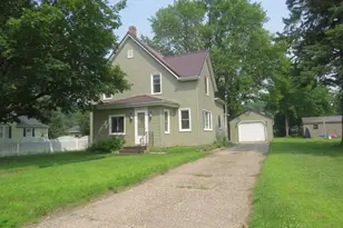 904 12th St N, Benson, MN 56215 - Photo 1