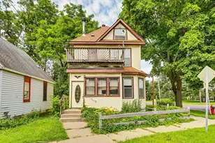 1113 Como Pl, Saint Paul, MN 55103 - Photo 1