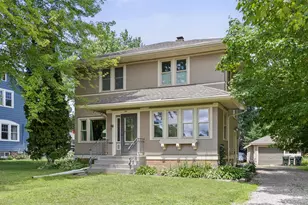 315 Washington Ave W, Hutchinson, MN 55350 - Photo 1