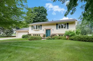 143 Woodcrest Terrace, Le Sueur, MN 56058 - Photo 1