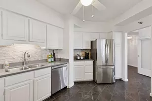 168 E 6th Street E, Saint Paul, MN 55101 - Photo 9