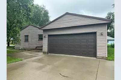616 S 11th Street, Montevideo, MN 56265 - Photo 1