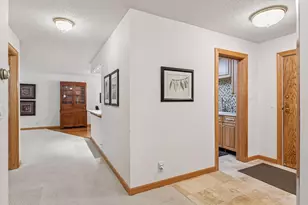 7250 Lewis Ridge Pkwy, Edina, MN 55439 - Photo 17