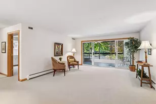 7250 Lewis Ridge Pkwy, Edina, MN 55439 - Photo 9