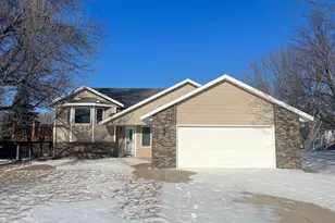 2210 9th Ave SE, Willmar, MN 56201 - Photo 1