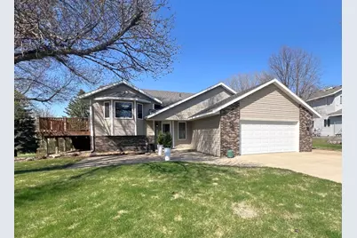 2210 9th Avenue SE, Willmar, MN 56201 - Photo 3