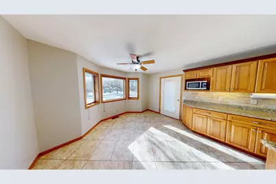 2210 9th Avenue SE, Willmar, MN 56201 - Photo 17