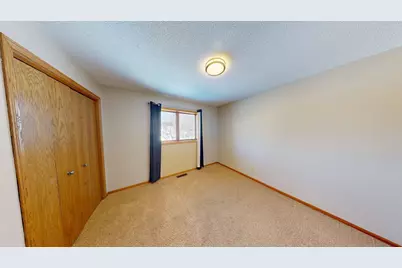 2210 9th Avenue SE, Willmar, MN 56201 - Photo 29