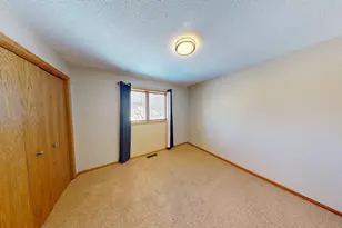 2210 9th Ave SE, Willmar, MN 56201 - Photo 29