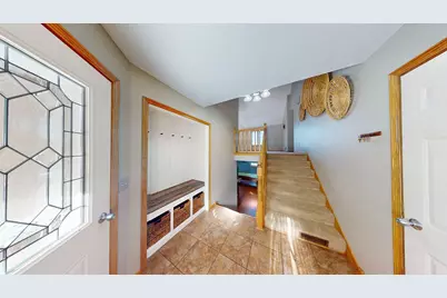 2210 9th Avenue SE, Willmar, MN 56201 - Photo 3