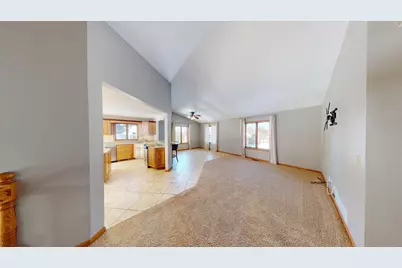 2210 9th Avenue SE, Willmar, MN 56201 - Photo 11