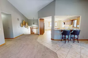 2210 9th Ave SE, Willmar, MN 56201 - Photo 11