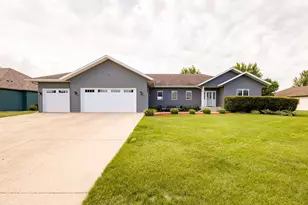 812 Anderson Way, Alexandria, MN 56308 - Photo 1