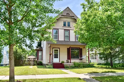 271 E Sanborn Street, Winona, MN 55987 - Photo 1