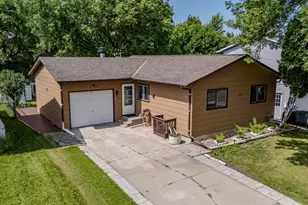 1813 29th St Cir S, Moorhead, MN 56560 - Photo 1