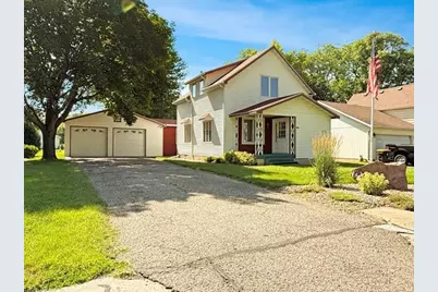 305 N 3rd Avenue E, Truman, MN 56088 - Photo 1