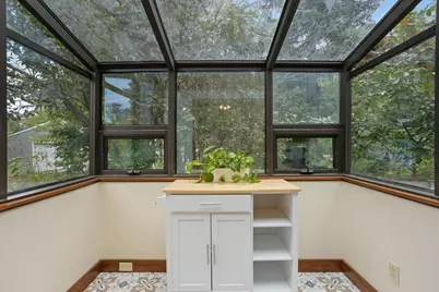 1294 Hubbard Avenue, Saint Paul, MN 55104 - Photo 9