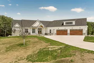 4868 Royal Oaks Circle SW, Rochester, MN 55902 - Photo 9