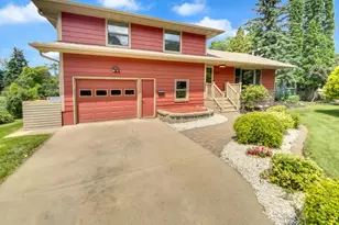 706 Greenvale Ave W, Northfield, MN 55057 - Photo 1